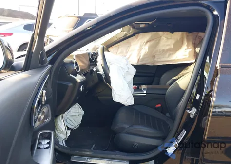 2024 Mercedes-Benz C 300 z USA, uszkodzony, nr VIN W1KAF4GBXRR170477